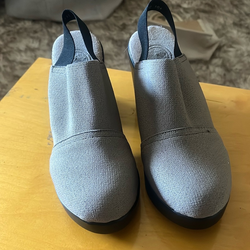 Charleston brand new mule